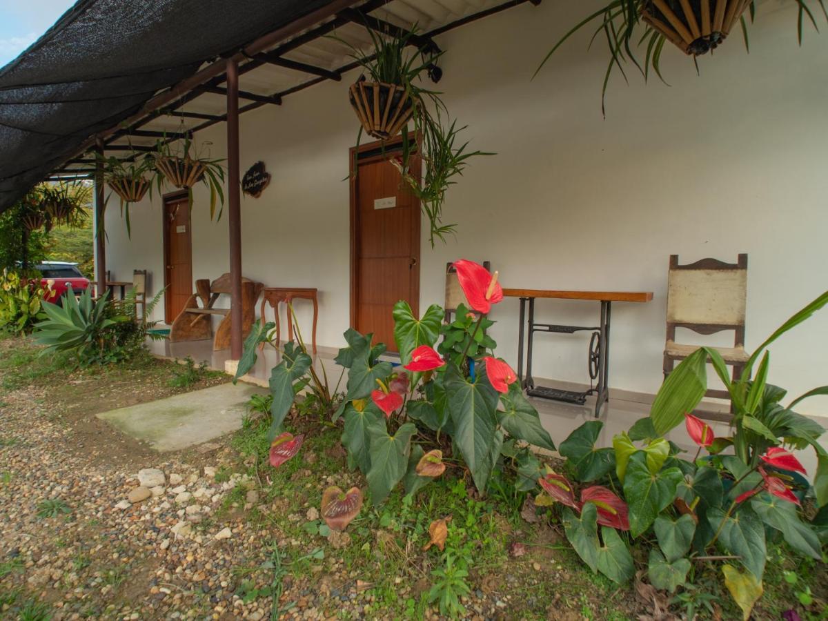San Juan De Los Guayabos Guaduas Exterior foto